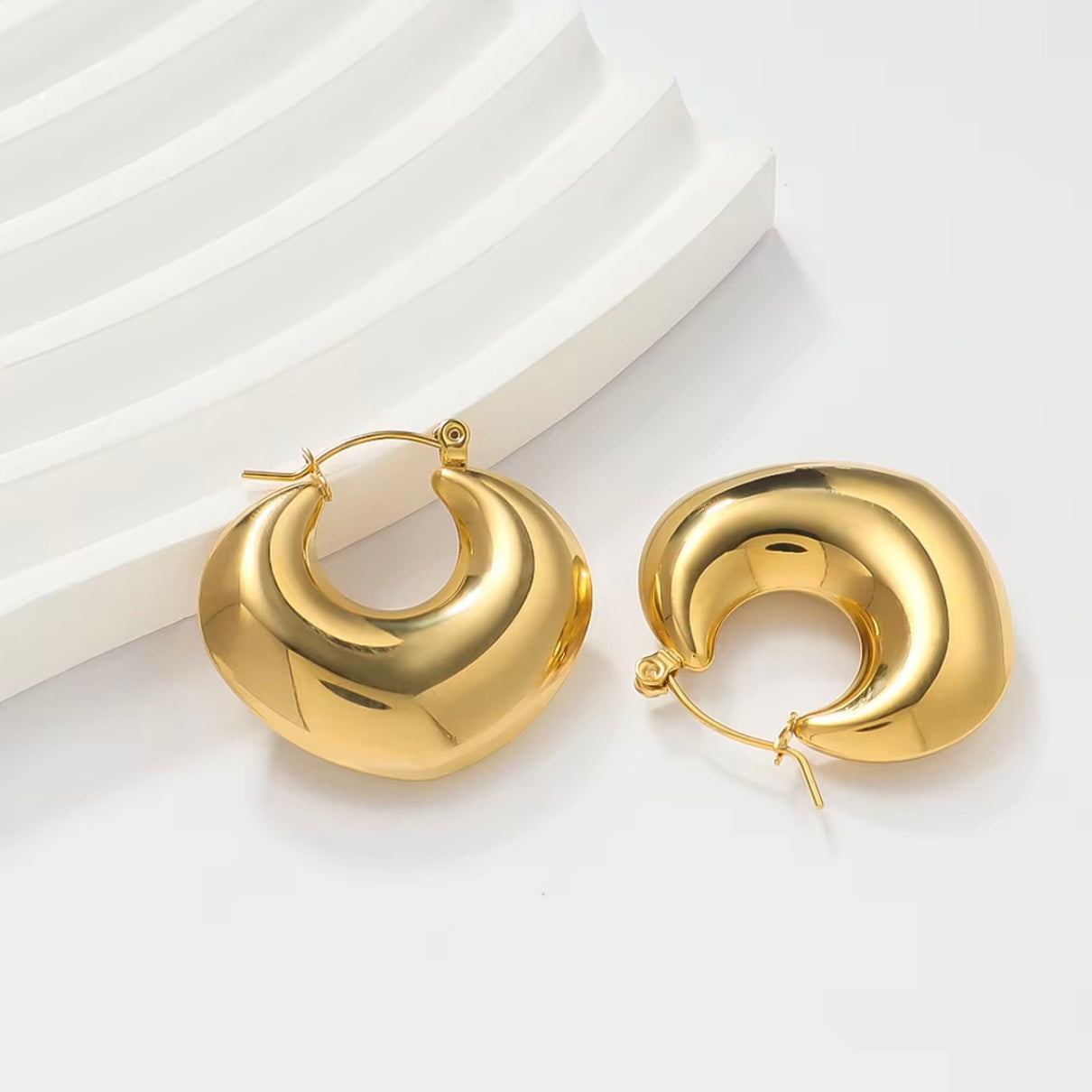 Elysia Hoops