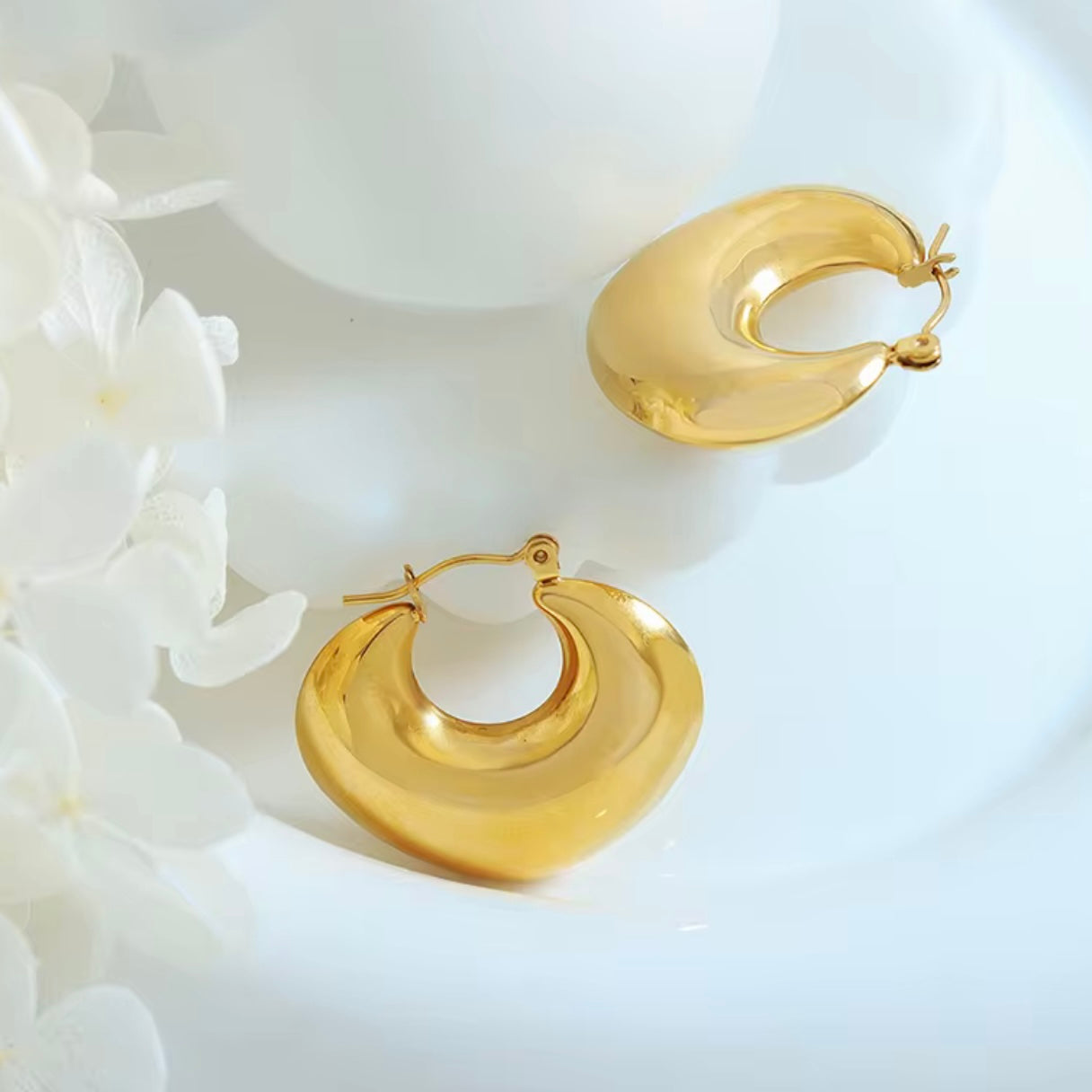 Elysia Hoops