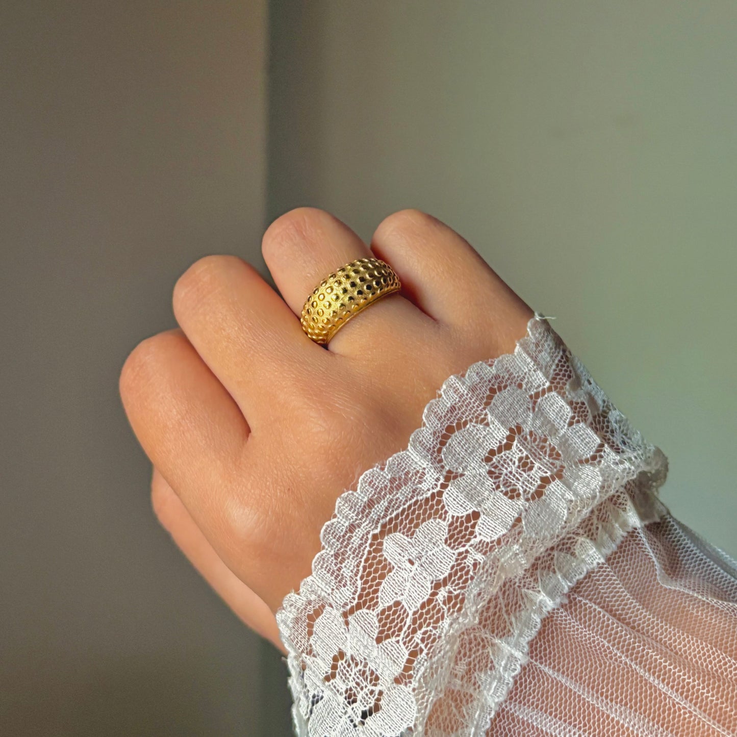 Vela Ring