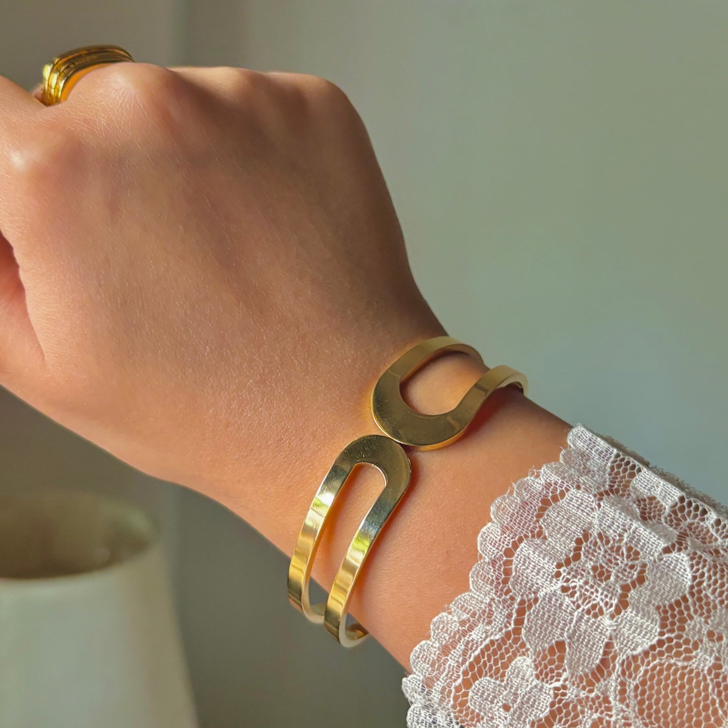 Lustra Bracelet