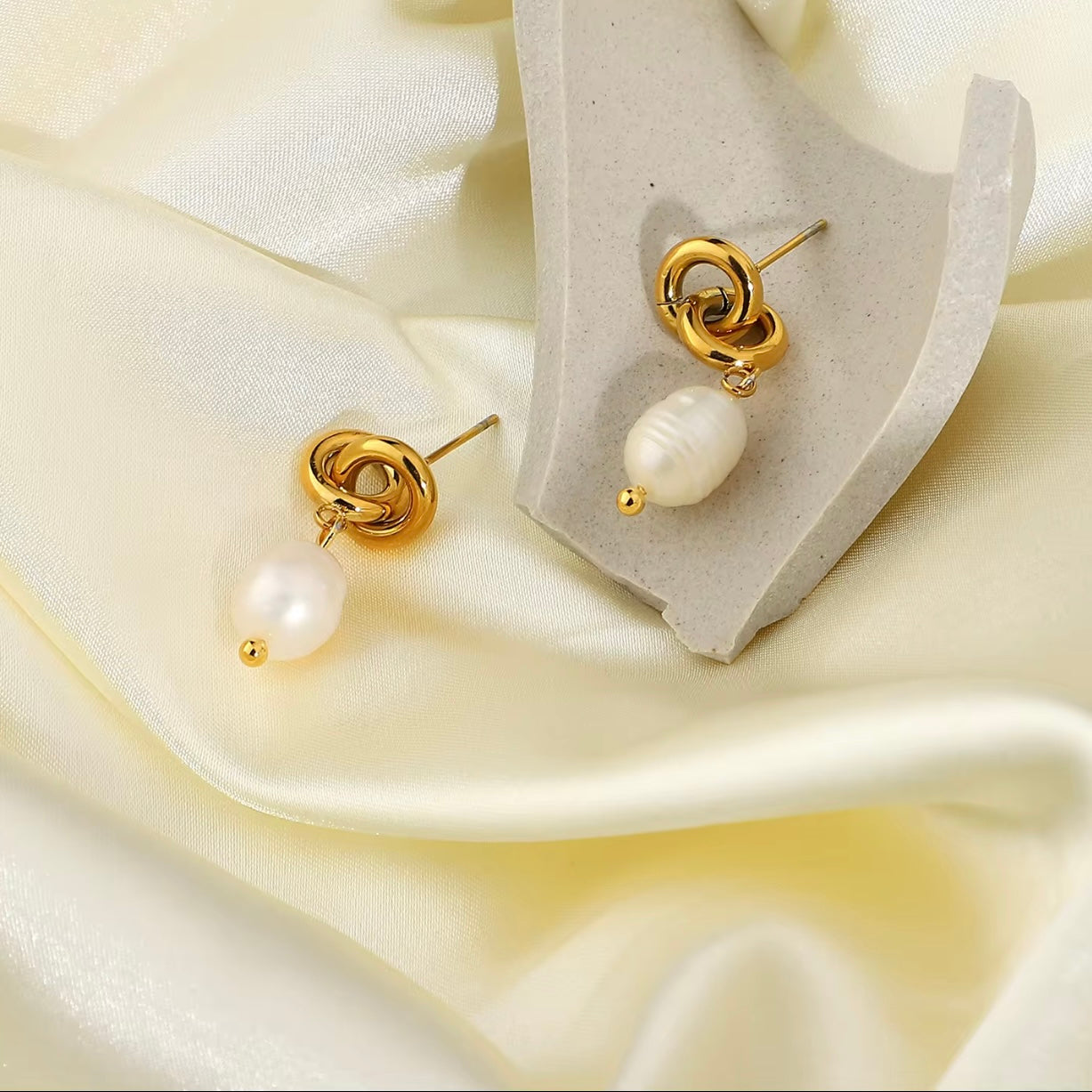 Elara Earrings