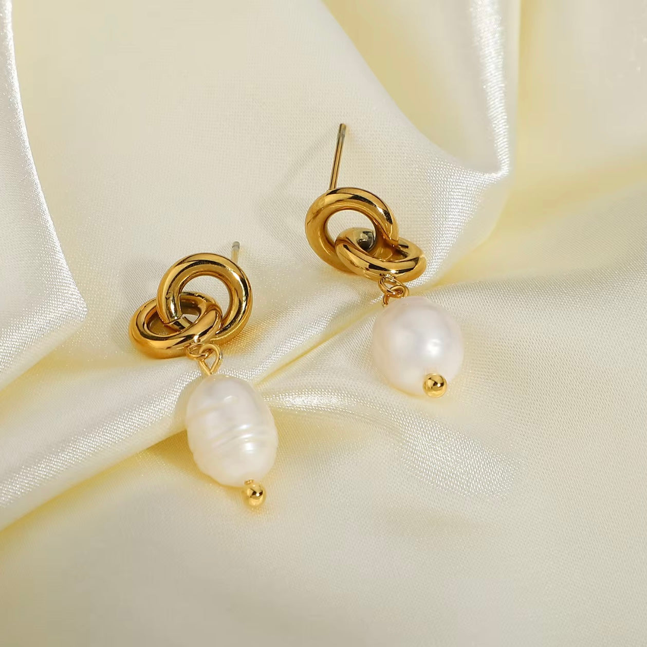 Elara Earrings